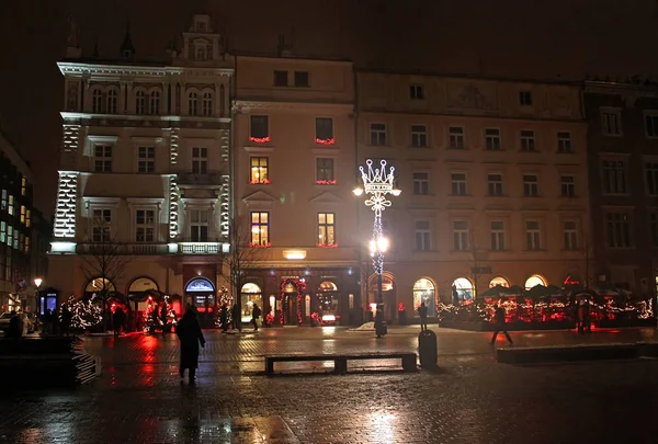 Plaza del Mercado Principal (Rynek Glowny) por la noche — Foto de Stock