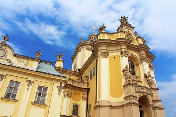 Собор Святого Юра, собор в стиле барокко-рококо в городе Львов, Украина — стоковое фото