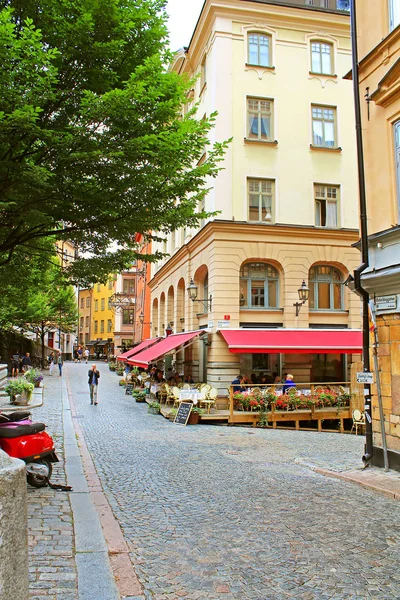 Osterlanggatan ulice ve čtvrti Gamla Stan, turisty oblíbené místo, Stockholm, Švédsko — Stock fotografie