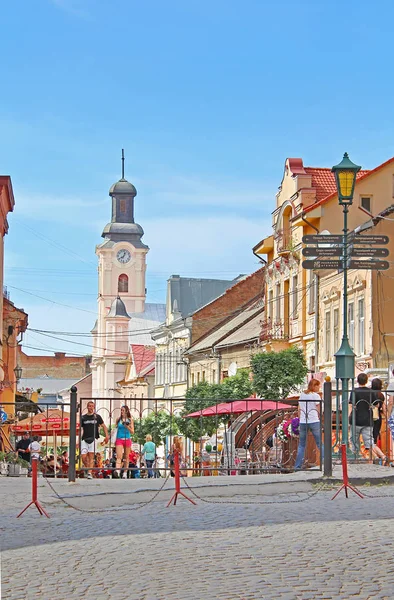 Туристическая улица г. Ужгорода, Украина — стоковое фото