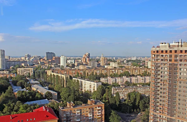 Bonita vista de Kiev, la capital de Ucrania — Foto de Stock