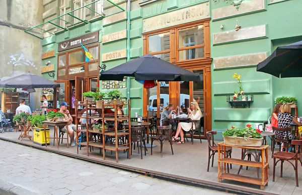 Open air restaurant, located on Drukarska Street 2, Lviv, Ukraine — Stock Photo, Image