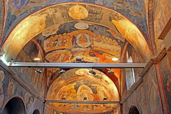 Murals under the dome in the Church of the Holy Savior Outside the Walls. Second name of it now is The Kariye Museum in Istanbul, Turkey — Stock Photo, Image