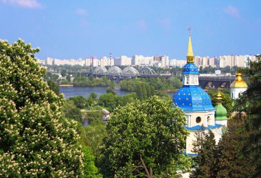 Vidubichi Manastırı ve şehrin içinde-ebilmek, Kiev, Ukrayna