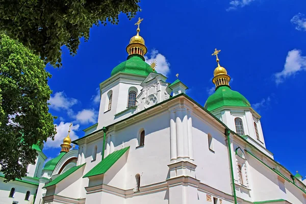 Blick von oben auf die Kathedrale der Heiligen Sophia in Kyiv, Ukraine — Stockfoto