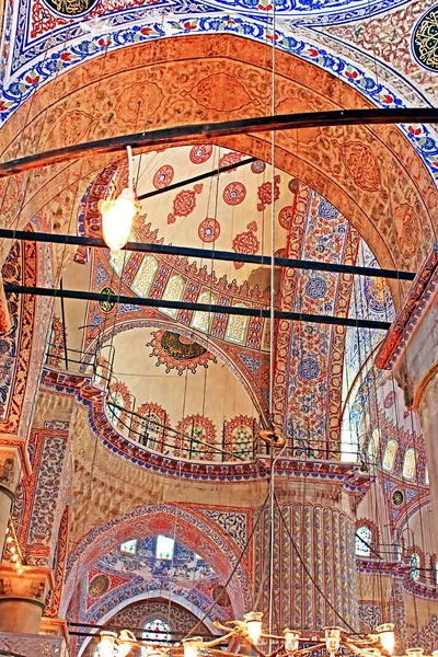 Dentro da mesquita azul islâmica — Fotografia de Stock