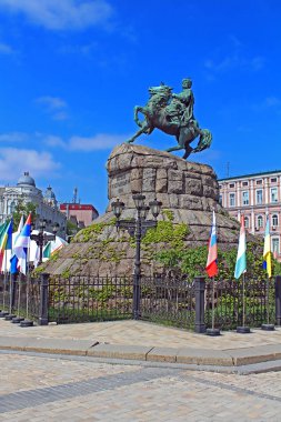 Hetman Bogdan Khmelnitsky heykeli Sofievska Meydanı Kiev, Ukrayna