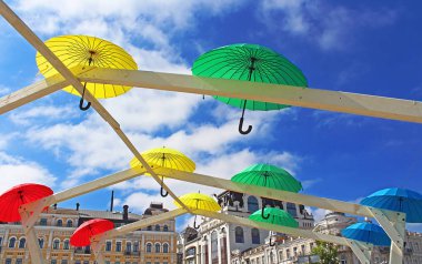 Uluslararası Şarkı Yarışması Eurovision-2017 Sofia kare üzerinde fan bölgedeki parlak şemsiye dekorasyon