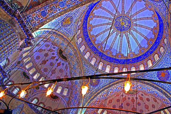 Dentro da mesquita azul islâmica — Fotografia de Stock