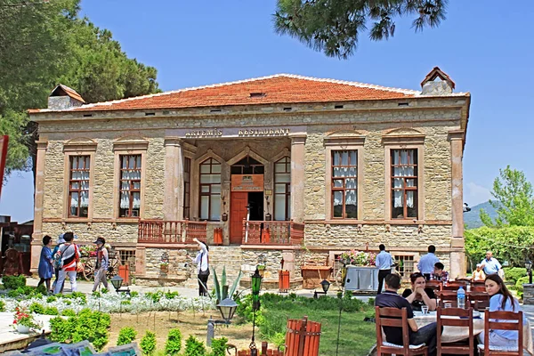 Ресторан Artemis в Sirince, Ізмір, Туреччина — стокове фото