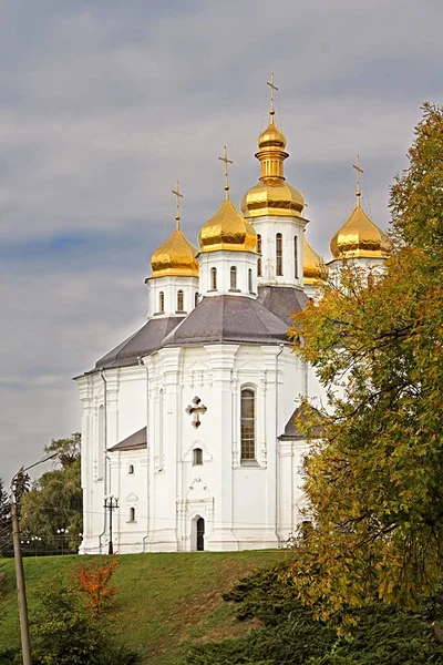 Ekateriniska Kirche in chernigov, Ukraine - Denkmal des 17. Jahrhunderts — Stockfoto