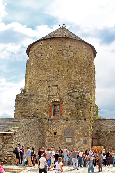 Kamianets-Podilskyi Castle är en före detta rutenska-litauiska slott och senare tre delar polska fästningen ligger i den historiska staden av Kamjanets-Podilskyj, Ukraina — Stockfoto
