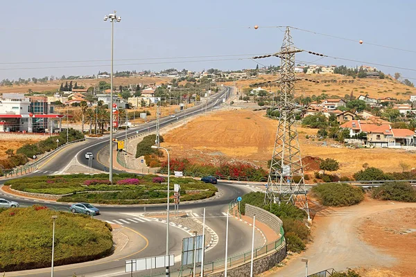 茯 - Kfar Avoda、イスラエル共和国の近くの道路のジャンクション — ストック写真