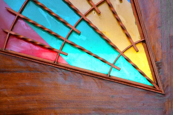 Óculos coloridos em Latrun Trappist Monastery em Israel — Fotografia de Stock