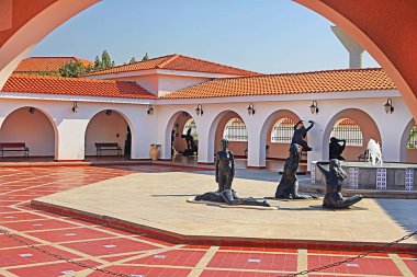 Klasik sanat, Caesarea, İsrail için Ralli Müzesi iç avlu. Ralli müzeler çağdaş Latin Amerika sanat yaşayan sanatçılar tarafından dünyanın en önemli koleksiyonu kendi