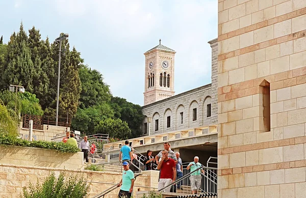 テラ サンクタ学校とナザレ、イスラエルでジョセフ教会 — ストック写真