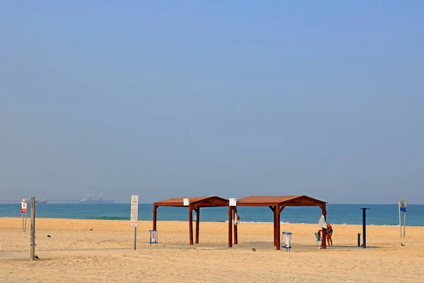 View on public beach on Mediterranean Sea in the morning in Ashkelon, Israel — Stock Photo, Image