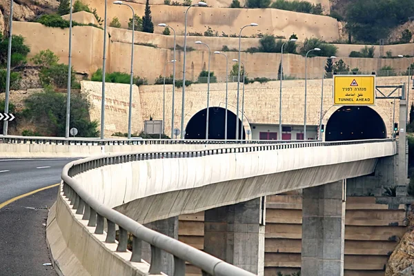 Karayolu tünellerinden İsrail mount