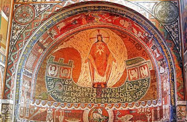 İç duvar ilk Şehit Aziz Stephen'in Beit Jamal manastırdaki Kilisesi'nin boyama