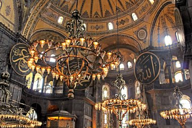 Eski avizeler Ayasofya Bazilikası, Istanbul, Türkiye