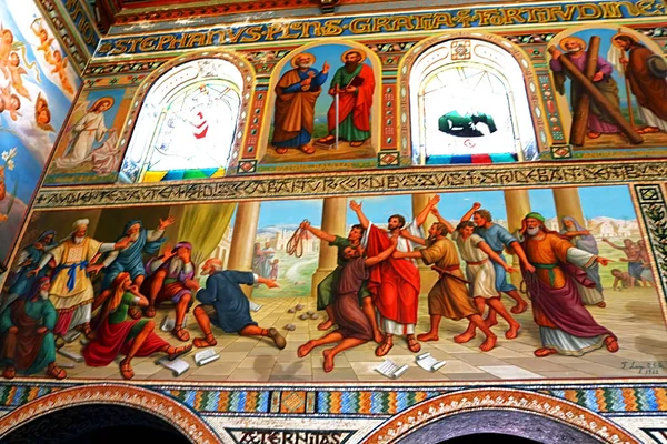 Wewnętrzne, malowanie na ścianie Kościoła, pierwszego męczennika Świętego Stefana w klasztorze Beit Jamal — Zdjęcie stockowe