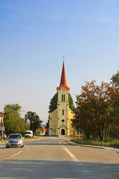 斯洛伐克杜波娃 2019年8月31日 罗马天主教教堂 — 图库照片