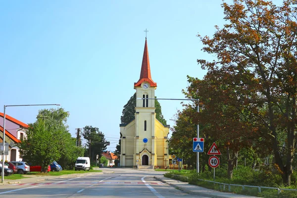 슬로바키아의 마을에 가톨릭 페진크 — 스톡 사진