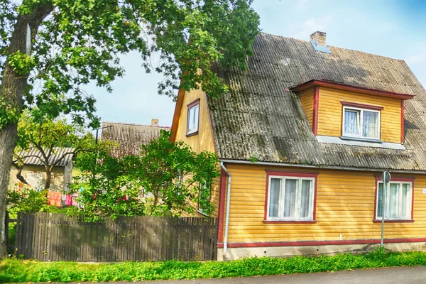 Vista Rua Com Casa Madeira Velha Parnu Estónia — Fotografia de Stock