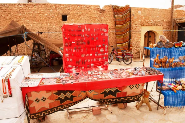 Tunisia Május 2007 Ajándékok Egy Boltban Szahara Sivatagban Fülbevalók Ékszerek — Stock Fotó