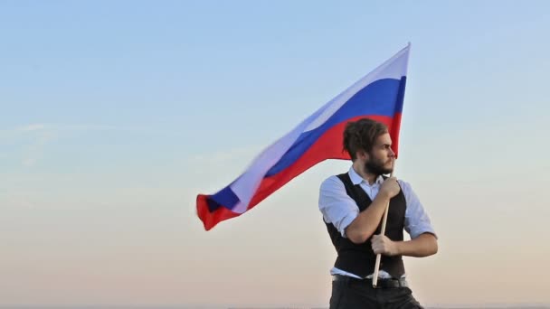 Figurka Mężczyzny Flagą Rosji — Wideo stockowe
