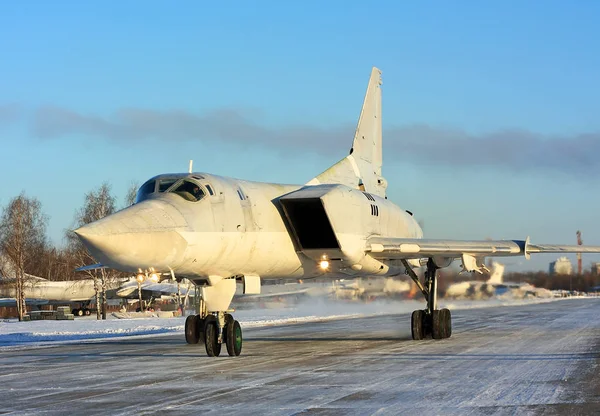 Bombardéry Tu22m Backfire na letecké základně s dlouhým dosahem — Stock fotografie