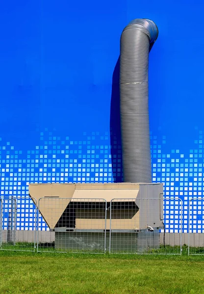Equipamento de ventilação no campo de exposição — Fotografia de Stock