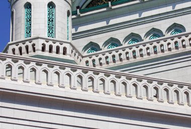 Taş balkon Küpeşte ile