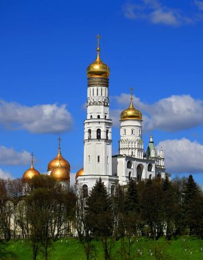 Moskova kremlin kırmızı kremlin duvarı arkasında cathedrals