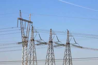 Yüksek gerilim enerji nakil hattı