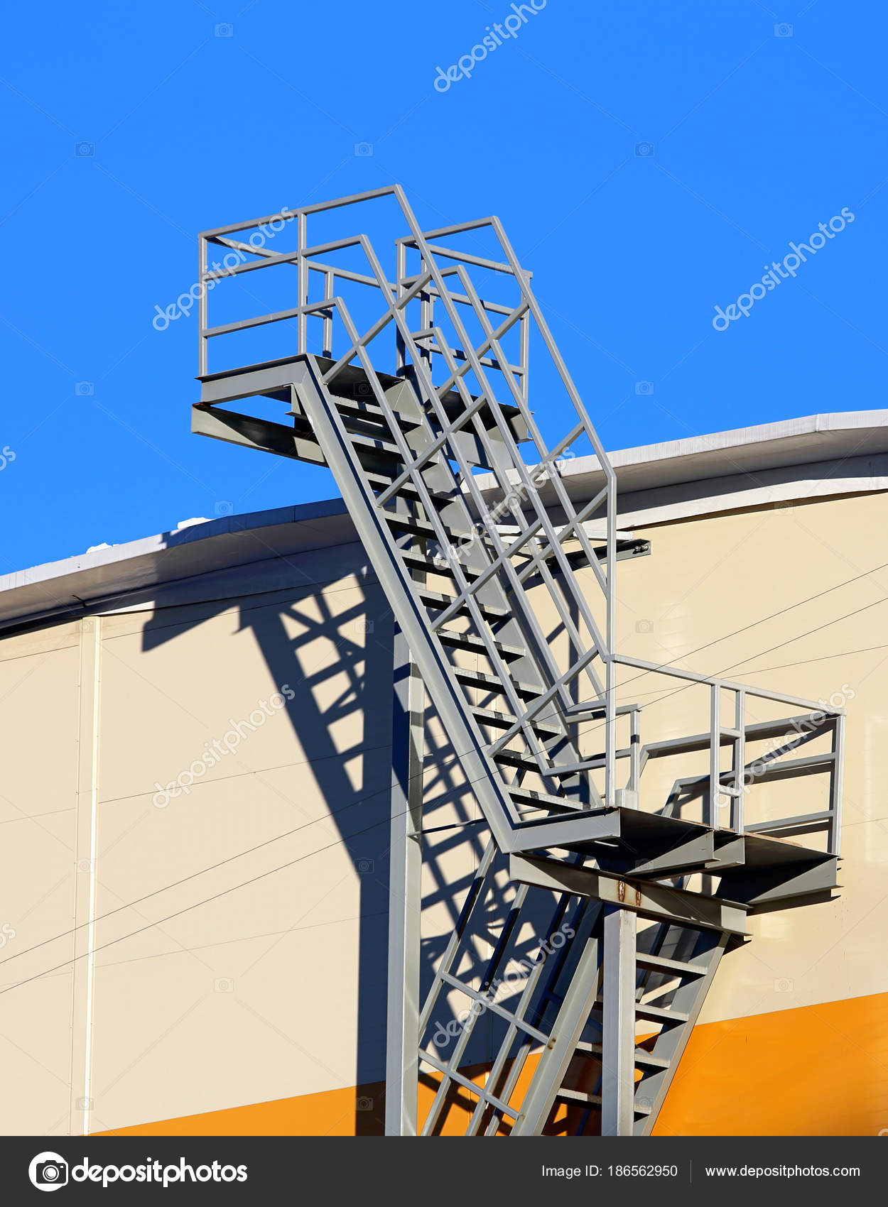 External Staircase Leading To The Roof Of The Building Stock Photo Image By C Pingvin121674 186562950