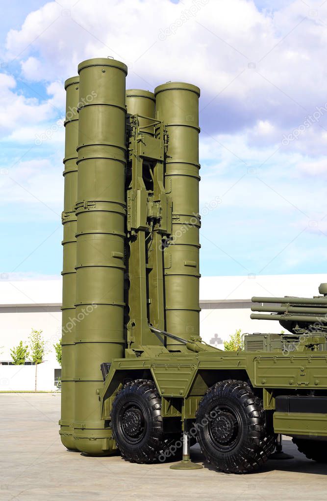 Launcher of the anti-aircraft missile system
