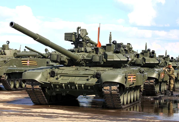 Tanques de batalha russos — Fotografia de Stock