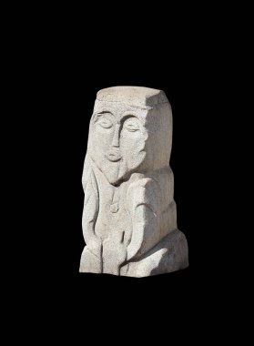 Eski Güney Rusya tarzında gri taştan oyulmuş bir tarikat figürü.