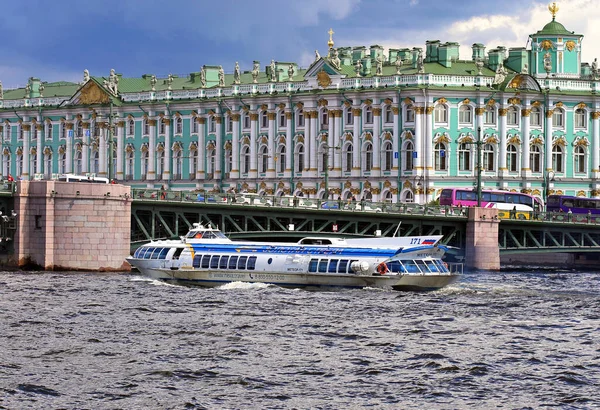 Saint Petersburg Russia July Pleasure Boat Neva River Summer Day — Stockfoto