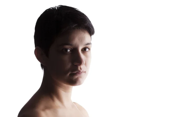 Chica con un pelo corto haciendo expresiones — Foto de Stock