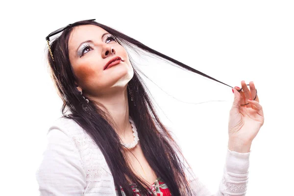 Gyönyörű lány játszik a haj — Stock Fotó