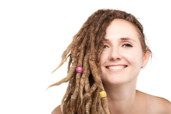 Flicka med dreadlocks — Stockfoto