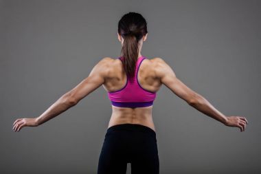 kaslı bir fitness kız arkası