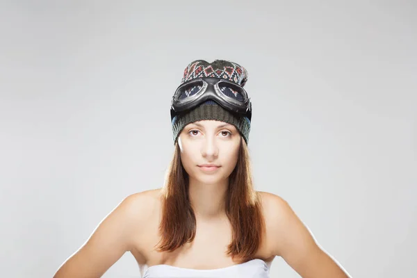 Girl with hat and goggles — Stock Photo, Image