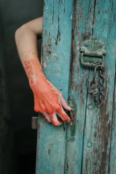 Окровавленная рука — стоковое фото