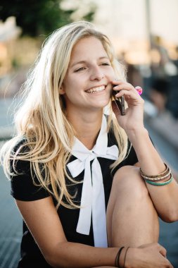 işkadını telefonda açık