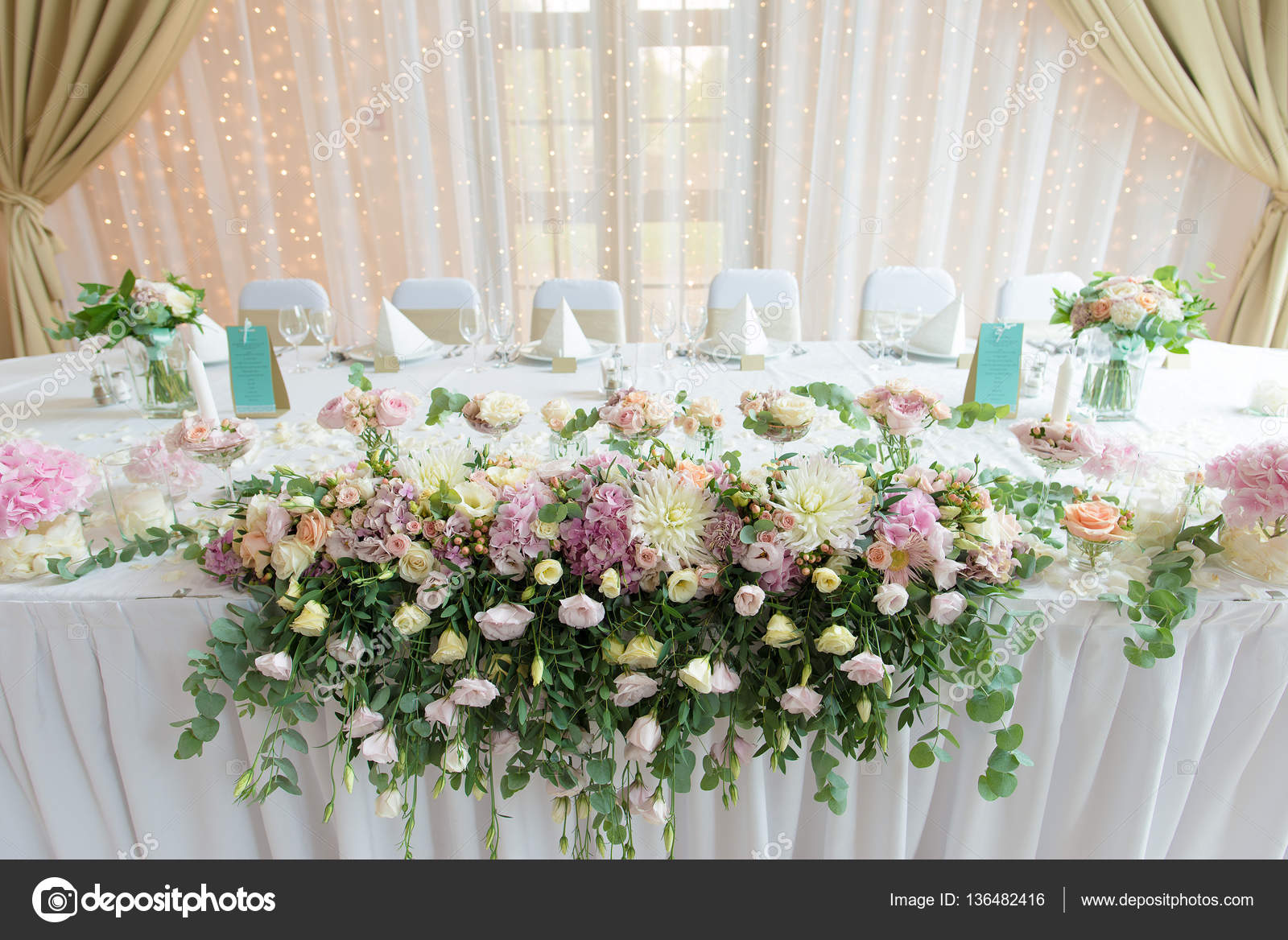 Flower Decoration At Wedding Reception Stock Photo C Loriklaszlo
