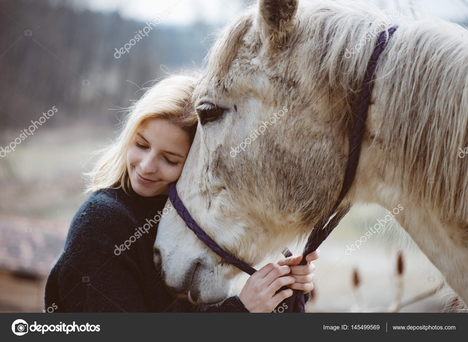 Femme avec sont cheval amour [PUNIQRANDLINE-(au-dating-names.txt) 45