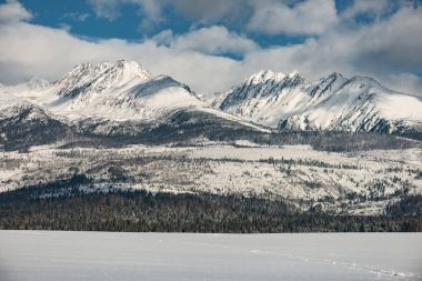 Kış dağ manzarası. Yüksek Tatras, Slovakya